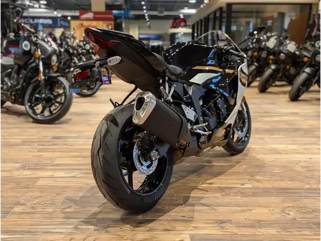 2026 Kawasaki Ninja ZX-6R // Pearl Robotic White/Metallic Spark  in Sport Bikes in Winnipeg - Image 12