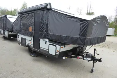 2025 FREEDOM 1940FT Price WAS $23,695…… SALE PRICE! $20,295 Floor Plan Features Box: 10’ Dinette Sle...