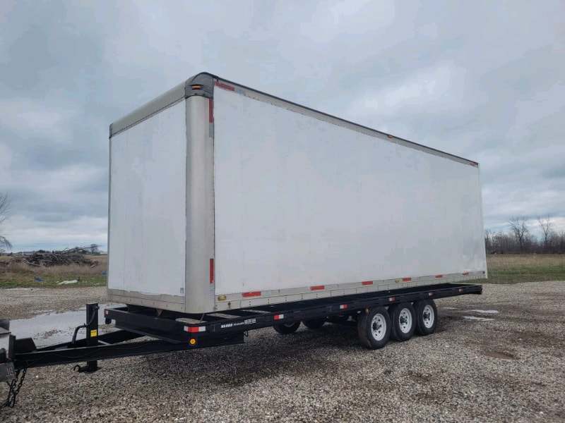 2021 TRI AXLE TRAILER WITH 26FT BOX WELDED ON AND RAMP Cargo