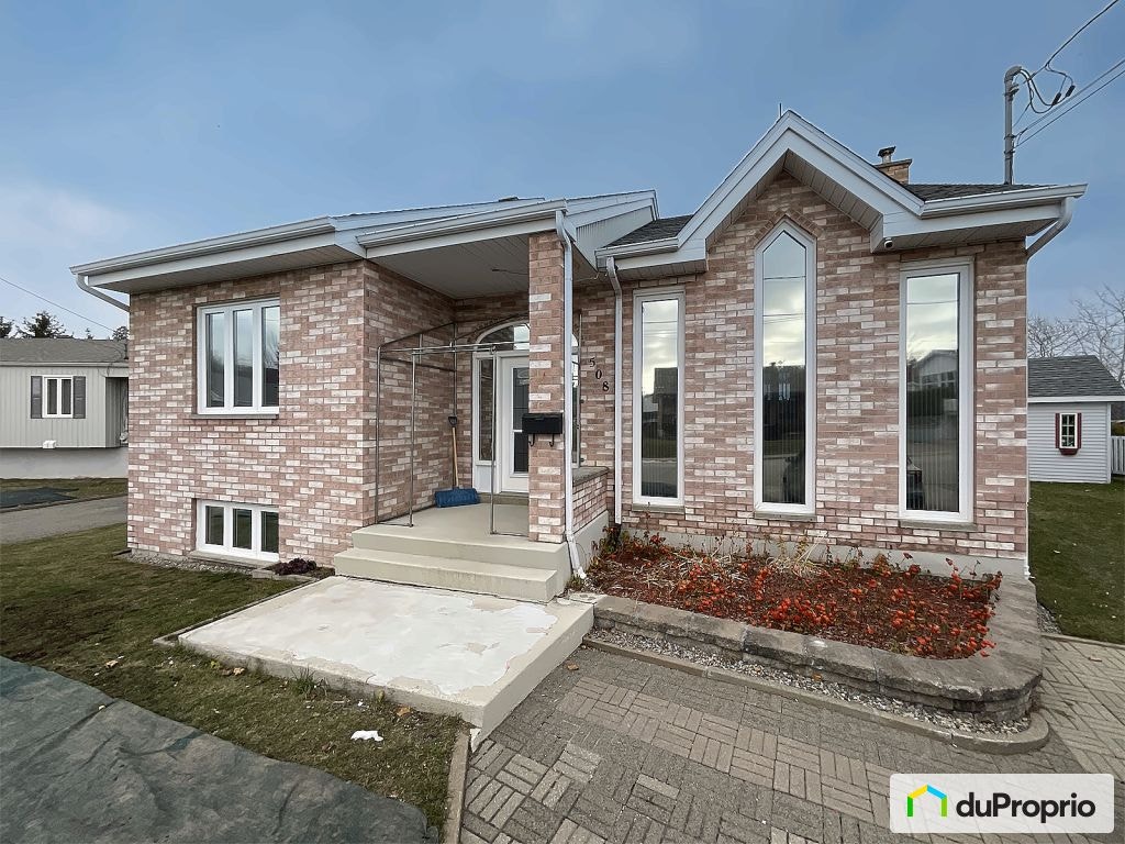 $440,000 - Bungalow in Rimouski (Ste-Odile-Sur-Rimouski) — photo 1