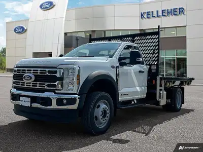 This Ford Super Duty F-550 DRW has a dependable Intercooled Turbo Diesel V-8 6.7 L/406 engine poweri...