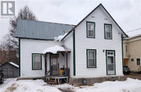 468 MOFFAT STREET Pembroke, Ontario