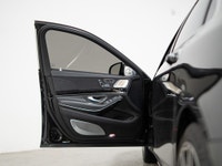 This 2018 Mercedes-Benz S-Class Maybach S 650 is a prestigious local Ontario vehicle with a clean Ca... (image 8)