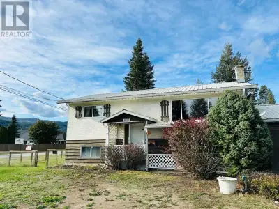 Move-in ready 4-bedroom family home on a charming corner lot! This cozy residence has seen upgrades...