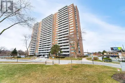 Discover The Perfect Blend Of Comfort And Convenience In This Expansive 2-Bedroom, 2-Bathroom Suite...