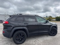 2015 JEEP CHEROKEE TRAILHAWK 4X4 ONLY 138,993KM FULLY LOADED SUPER CLEAN ONLY $265.50 BI WEEKLY WITH... (image 5)