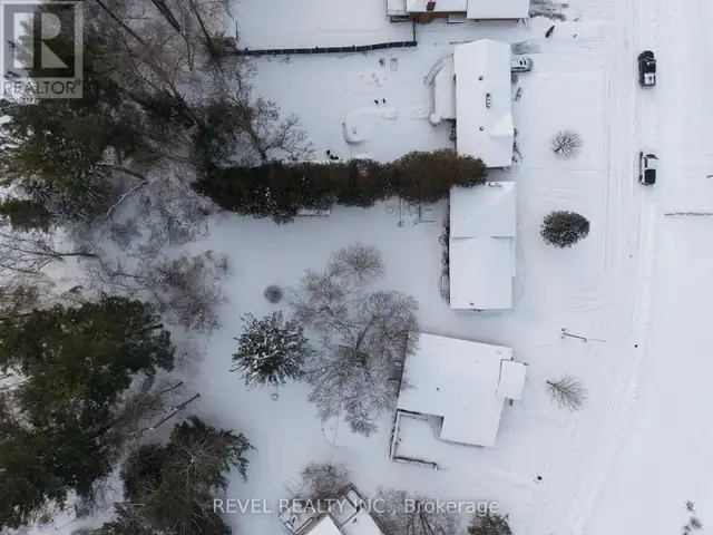 104 HILLSIDE AVENUE Norfolk (Delhi), Ontario in Houses for Sale in Norfolk County - Image 38