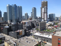 Beautiful 1 Bedroom Apartment Available Downtown Toronto!