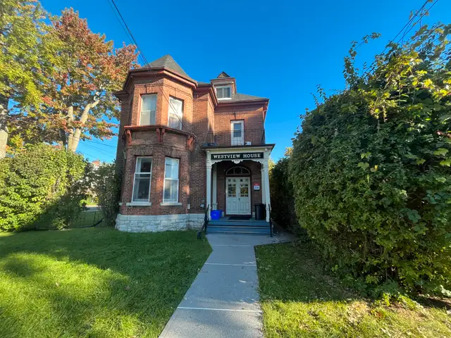 179 Earl Street, Unit 5 in Long Term Rentals in Kingston - Image 2
