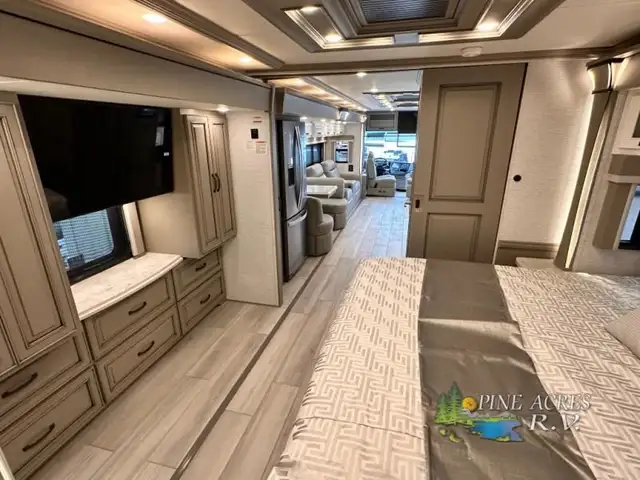 2025 Newmar Dutch Star 4369 Black Out Package in RVs & Motorhomes in Moncton - Image 65