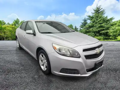 2013 CHEVROLET Malibu 2013 Chevrolet Malibu | Auto | $41par semaines I Air | Bluetooth | Mags | Grou...