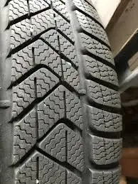 IF U SEE THIS AD ,., tires STILL FOR SALE 4 x 225/60/18 PIRELLI sottozero WINTER Run Flat tires 95 %...