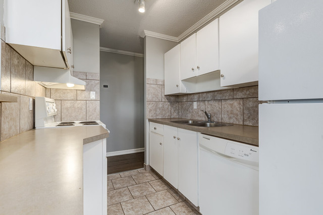 Apartments for Rent near Downtown Calgary - Uplands Manor - Apar in Long Term Rentals in Calgary - Image 4