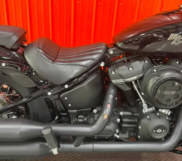 2020 Harley-Davidson Softail 2020 HARLEY DAVIDSON STREET BOB FXB in Street, Cruisers & Choppers in Moncton - Image 6