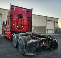 Ryder Stock ID: 282995 Transmission Type/Speed: AUTO 12 Engine: DIESEL DD15 GHG'17 505/1625 Horse Po... (image 7)