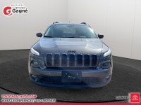 Le Jeep Cherokee 2018 version LIMITED V6 CUIR TOIT PANO CAM RECULE proposé par Toyota Lachute se dis... (image 1)