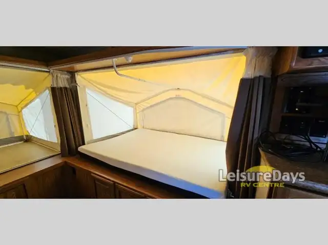2013 Forest River RV Rockwood Roo 183 in Travel Trailers & Campers in Ottawa - Image 8