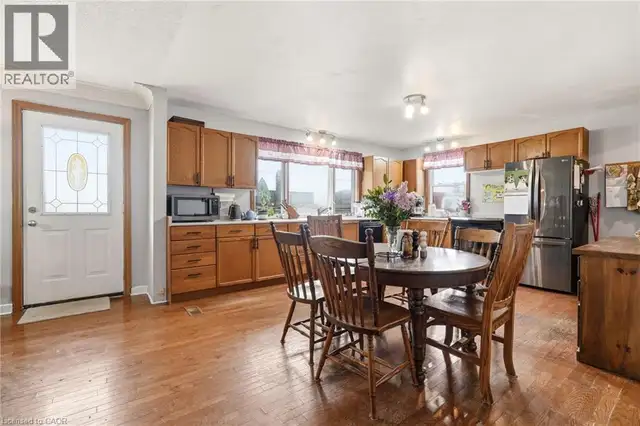 1767 CENTRE Road Carlisle, Ontario in Houses for Sale in Oakville / Halton Region - Image 8