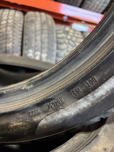 *USED* PIRELLI SOTTOZERO 3 WINTER TIRES 245/45R20 in Tires & Rims in Grand Bend - Image 3