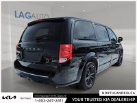 2020 Dodge Grand Caravan GT Ready for anything, from the streets of Calgary to the highways of Alber... (image 3)