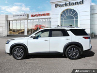 This 2022 Nissan Pathfinder SL AWD is ready for adventure. Boasting a spacious three-row seating con... (image 3)