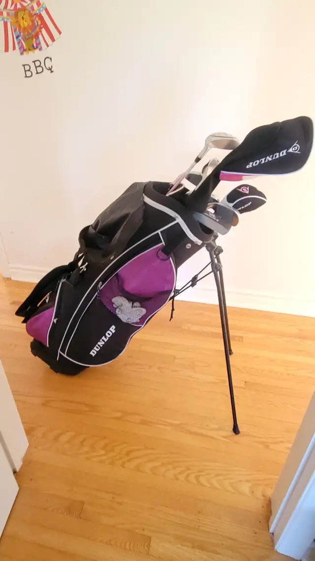 Selling Dunlop golf equipment in prestine condition. in Golf in Ottawa - Image 6