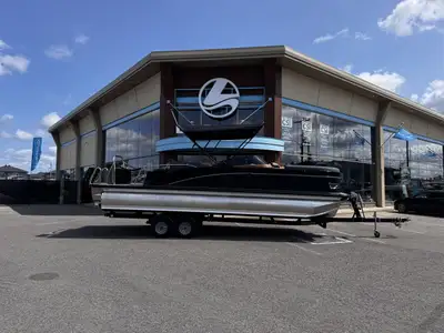 Découvrez notre tout nouveau 2025 Vetta Levata 23 QLS Windshield, équipé d’un moteur Mercury 150L 4S...