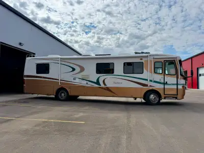 Overview Up for sale is a 1999 Monaco Coach motorhome that’s been meticulously maintained and always...