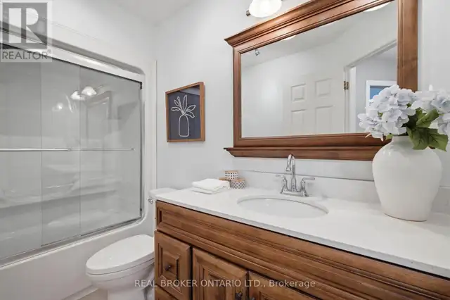 6 PIONEER TOWER CRESCENT Kitchener, Ontario in Houses for Sale in Kitchener / Waterloo - Image 41