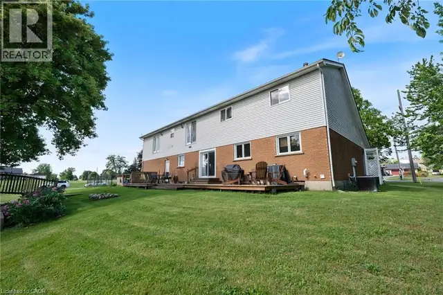 1652 OLD HIGHWAY 24 Waterford, Ontario in Houses for Sale in Norfolk County - Image 33