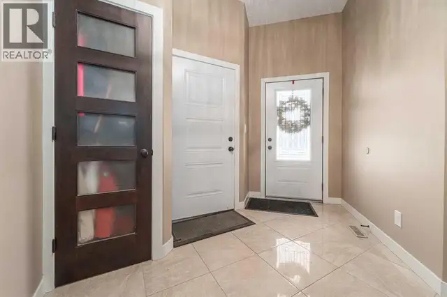 346 Sixmile Ridge S Lethbridge, Alberta in Houses for Sale in Lethbridge - Image 5