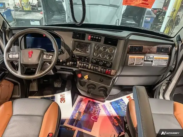 2025 Kenworth T680 in Heavy Trucks in Moncton - Image 11