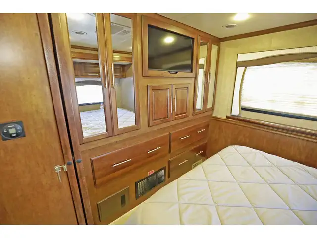 2015 Coachmen Encounter Classe A VR / RV FULL PAINT 3 Extensions in RVs & Motorhomes in Laval / North Shore - Image 24