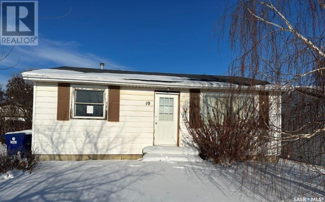 10 6th St. CRESCENT Kindersley, Saskatchewan in Houses for Sale in Saskatoon