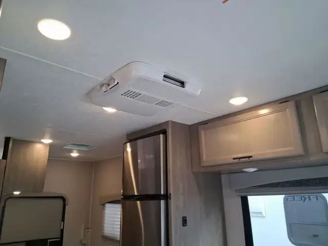 2023 Coachmen RV Freelander 22XG in RVs & Motorhomes in Kelowna - Image 12