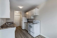 Amenities: Air Conditioning • Keyless Entry • Balconies Suite & Building: Spacious bachelor, one-bed... (image 4)