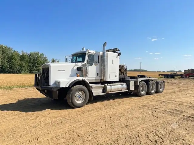 2009 KENWORTH C500 in Heavy Trucks in Saskatoon - Image 2