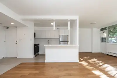 Renovated two bedroom, Dixon and Islington - ID 2898, View more