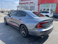 Drive with confidence and embrace every journey in this remarkable 2020 Volvo S60 Momentum. Boasting... (image 7)