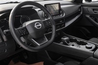 Turbocharged,Pass-Through Rear Seat,Driver Illuminated Vanity Mirror,Requires Subscription,Smart Dev... (image 9)