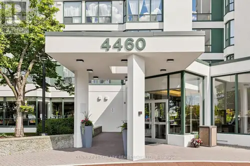 Welcome to this bright and spacious 2 + Den, 2 Bathroom condo offering approximately 900 sq ft. of w...