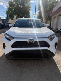 **CARS TRUCKS SUV 4X4 VAN AWD EDMONTON FINANCING AVAILABLE EASY FINANCING ** 2024 TOYOTA RAV4 ALL WH... (image 4)