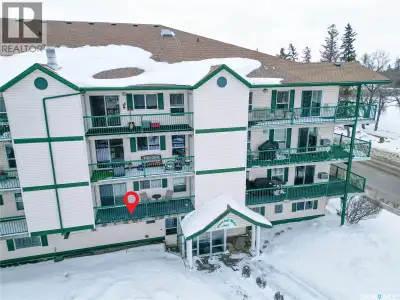 Welcome to this beautifully designed 1 bedroom, 1 bathroom condo offering 818 sq ft of comfortable l...