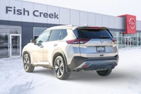 Experience expansive horizons and ultimate comfort in this magnificent 2023 Nissan Rogue SL, adorned... (image 3)