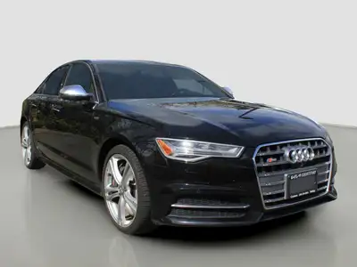 Beautiful, Powerful and Ready to Go! Theres Air Suspension, Adjustable steering Wheel, Dual-Zone Cli...
