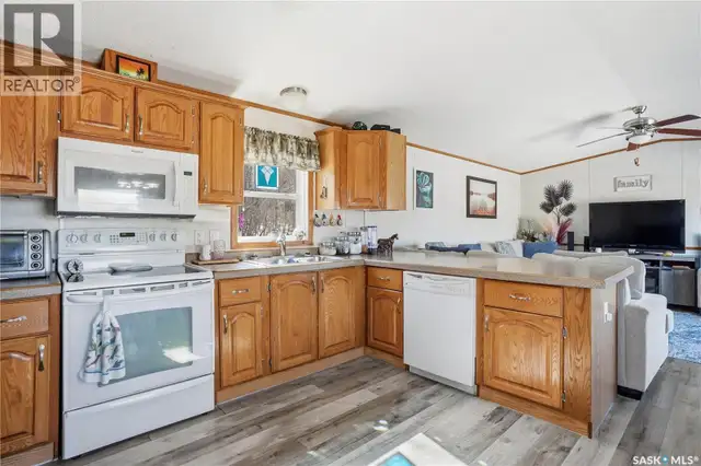 Catherine Road acreage Katepwa Beach, Saskatchewan in Houses for Sale in Regina - Image 14