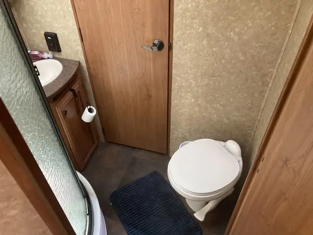 2015 CROSSROADS SUNSET TRAIL RESERVE 30RE (FINANCING AVAILABLE) in Travel Trailers & Campers in Strathcona County - Image 12