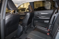 This INFINITI QX60 has a dependable Premium Unleaded V-6 3.5 L/213 engine powering this Automatic tr... (image 9)