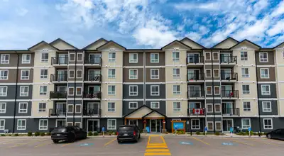 Broadstreet's Courtview Landing features 1, 2, and 3 bedroom pet-friendly apartments for rent in the...