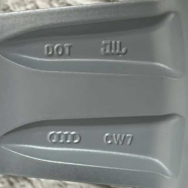 (99%) 4x Audi Q8 E-Tron 20" OEM Winter Wheels Package in Tires & Rims in City of Toronto - Image 7